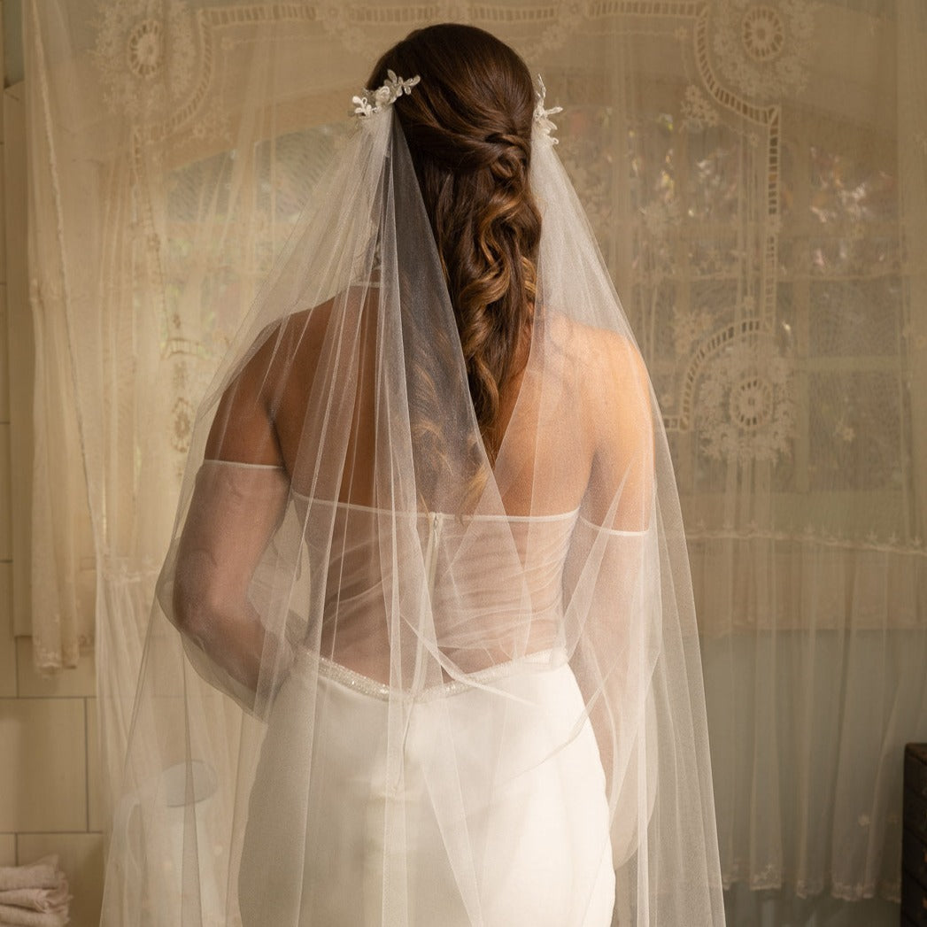 Adina Veil